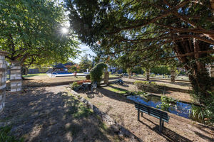 Communal Gardens- click for photo gallery